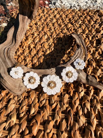 Handmade Micro Crochet White Floral Necklase